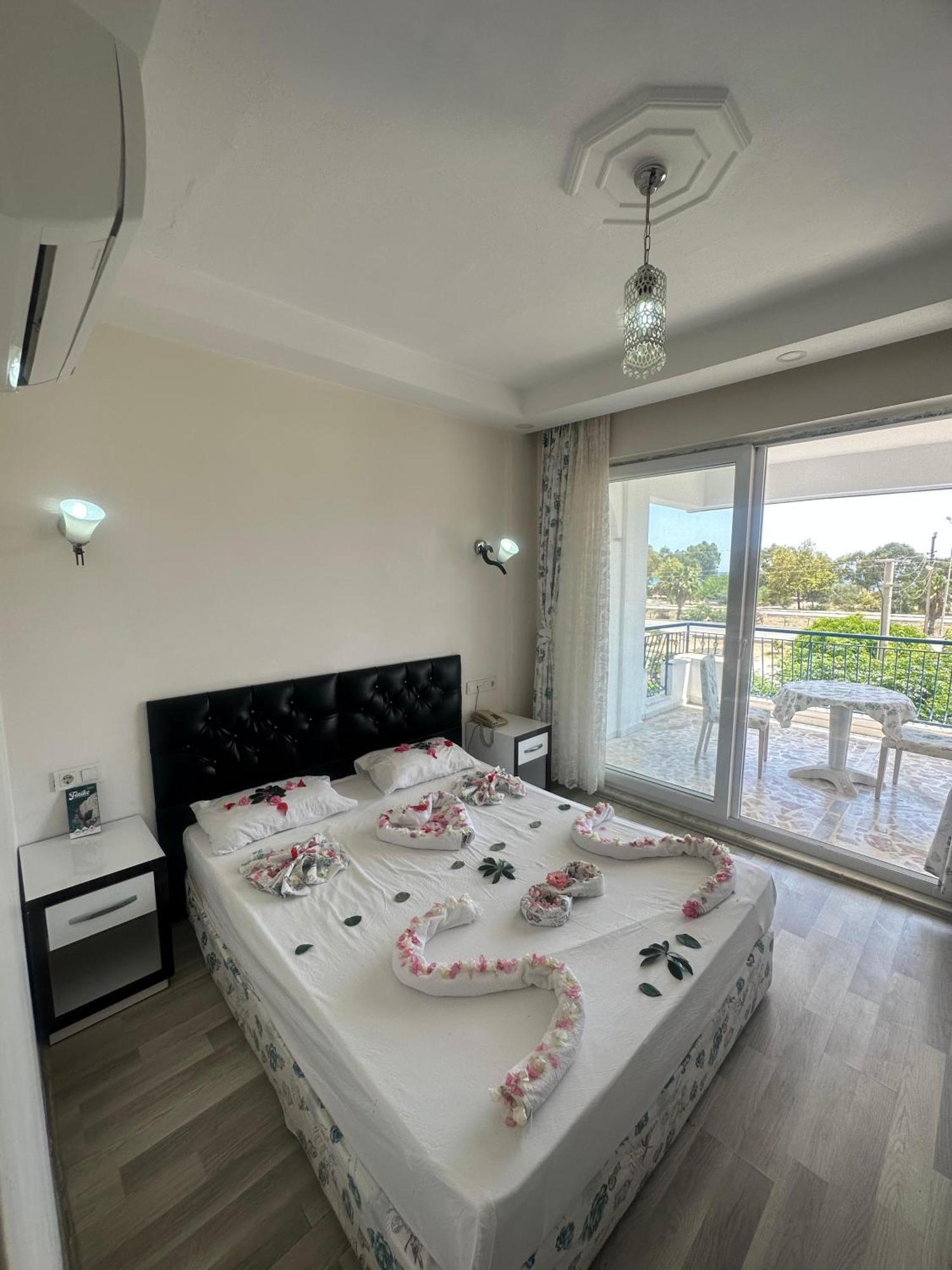 فينيقيه Deniz Hotel المظهر الخارجي الصورة